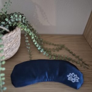Yoga oogkussen van mako-satijn met lavendel in petrol