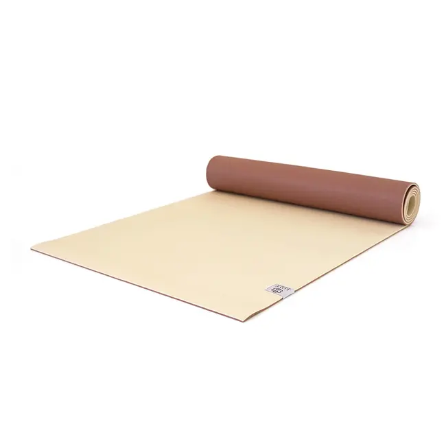 premium-yogamat-6mm-sacred-sand Love Generation Premium Yogamat Sacred Sand opgerold