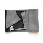 Love Generation grijs-zwarte anti-slip yoga handdoek