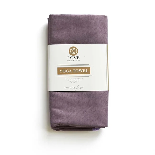tweezijdige-yoga-handdoek-roze-paars (1) Paars-roze Love Generation yogahanddoek op yogamat