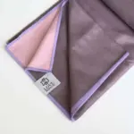tweezijdige-yoga-handdoek-roze-paars